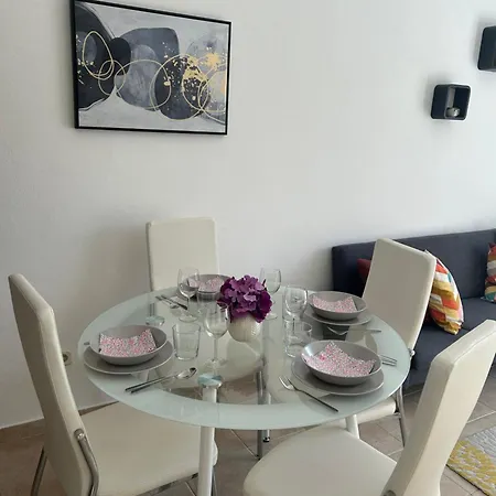 Апартаменты Central Apartments Preko Преко