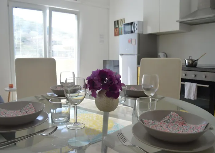 Central Apartments Preko Daire *