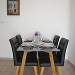 Central Apartments Preko Appartement