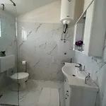 Central Apartments Preko Appartement