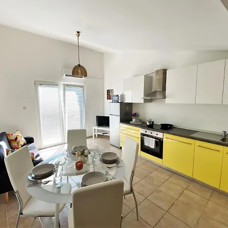 Apartman Central Apartments Preko *