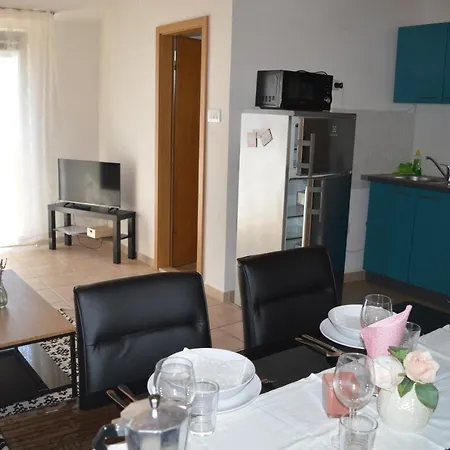 Apartman Central Apartments Preko Preko