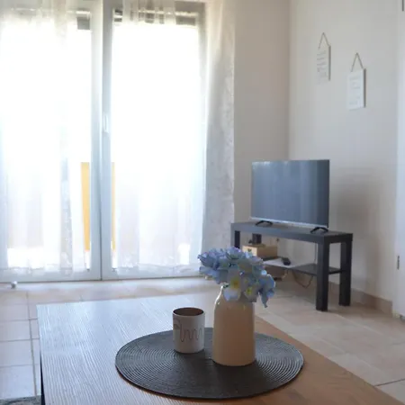 Central Apartments Preko Apartman *