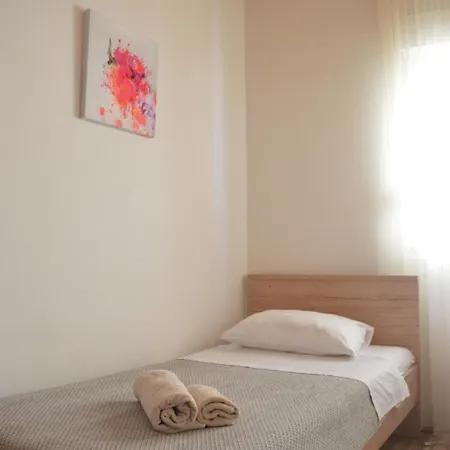 Central Apartments Preko Appartement *