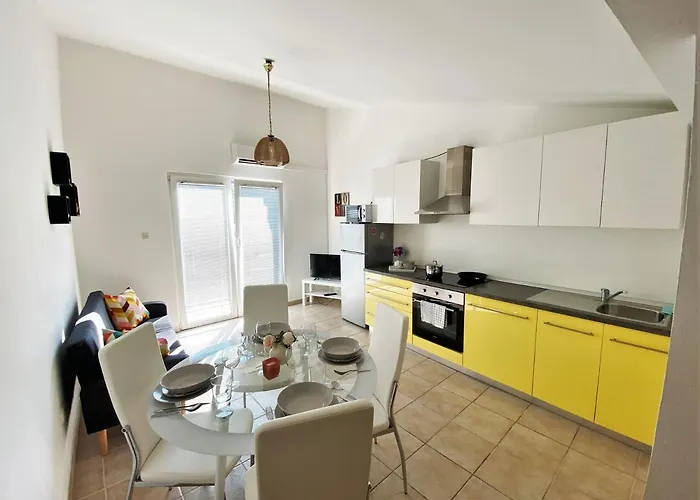 Apartman Central Apartments Preko *