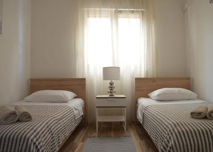 Central Apartments Preko Apartman