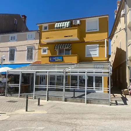 Apartmán Central Apartments Preko