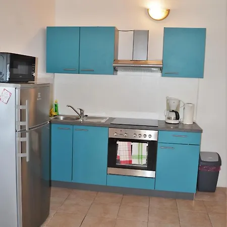 Central Apartments Preko *