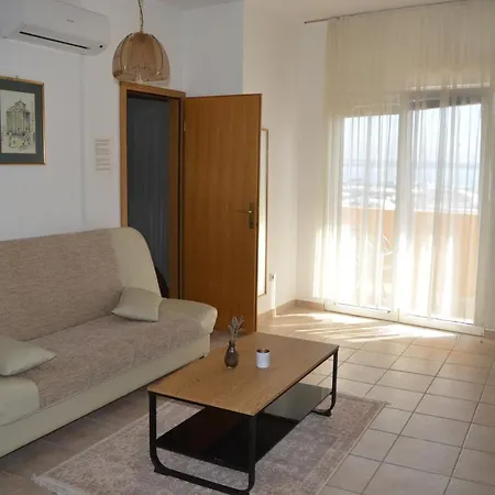 Central Apartments Preko Preko