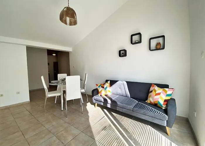 Central Apartments Preko *