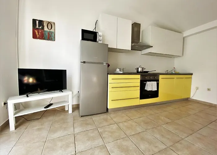 شقة Central Apartments Preko