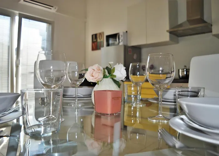 Central Apartments Preko شقة *