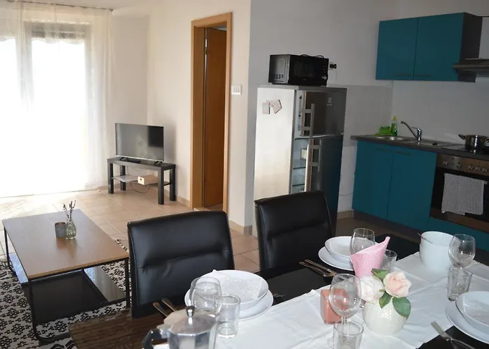 شقة Central Apartments Preko بريكو