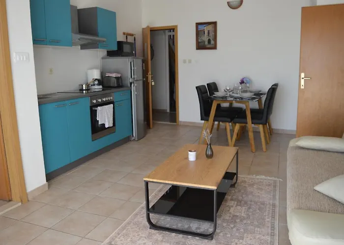 شقة Central Apartments Preko بريكو